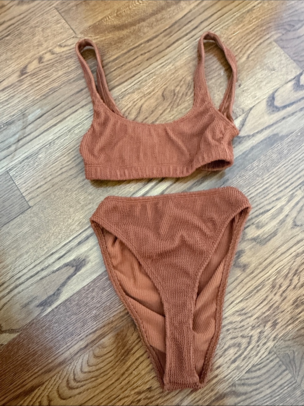 Good American Rust Textured Scoop Bikini Set